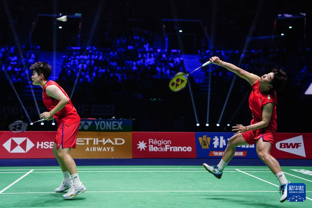 他在关键时 他在关键时