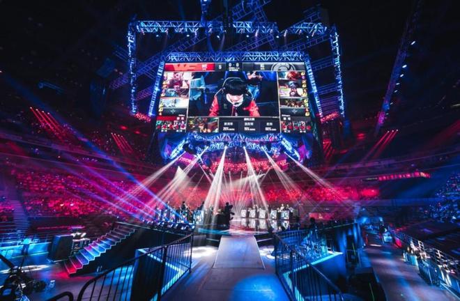 当赛场灯光 当赛场灯光