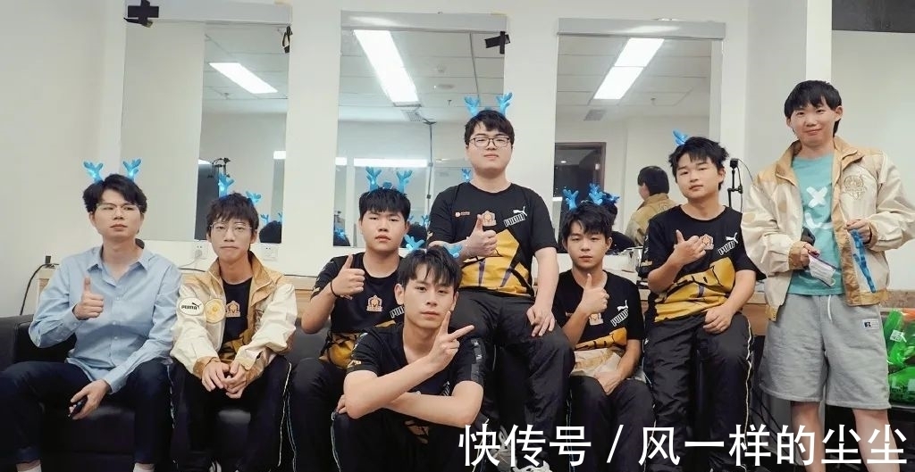 精准达标！张伟丽、舍甫琴科均124.6磅过磅，无体重差距，公平对决一触即发